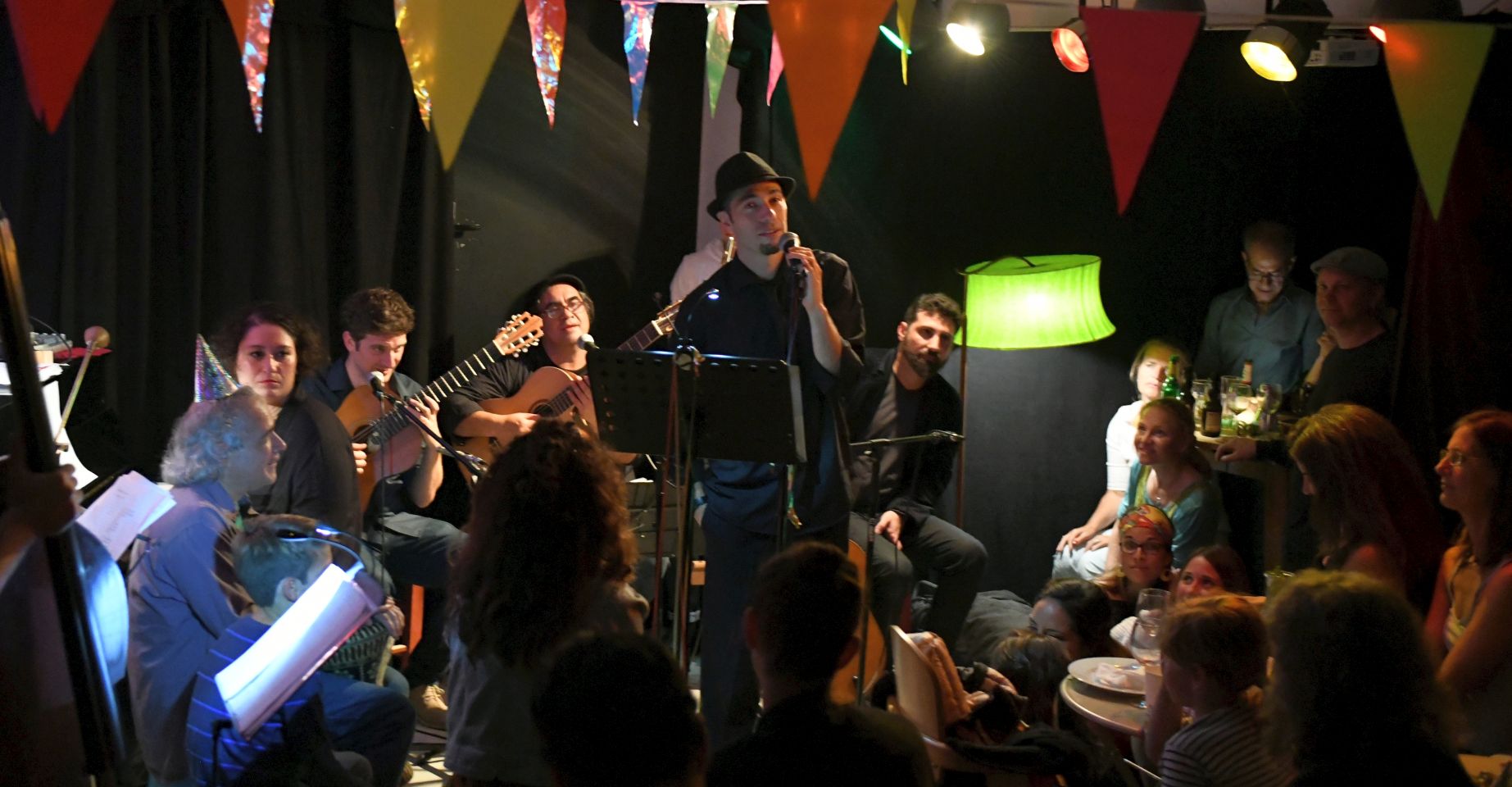 Chamuyando bajito Keller